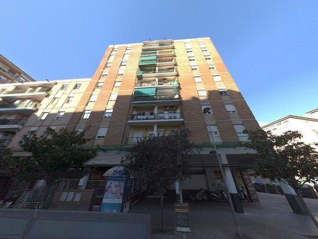 Piso en venta en paseo Espronceda, Sabadell, de 108 m² 4 habitaciones por 142.000