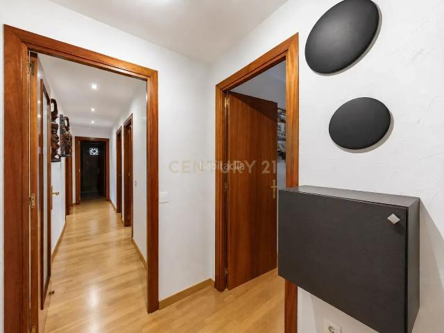 Piso en venta en Parets del Vallès. PISO DE 4 HABITACIONES CON PISCINA, PARKING Y TRASTERO EN PARETS DEL VALLÈS. Pisos Parets del.