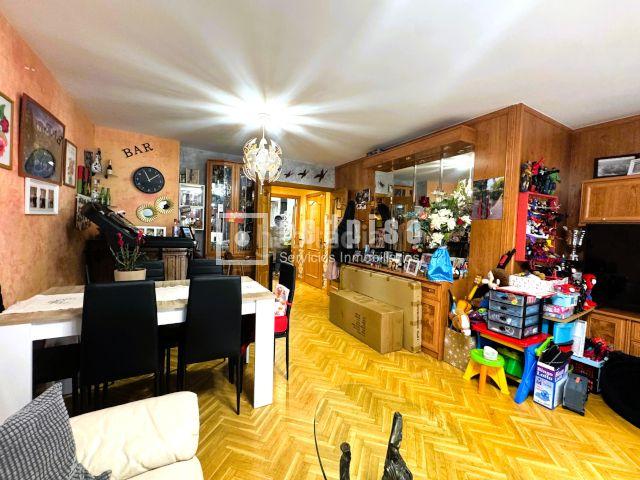 Piso en venta en Parla, Calle Pinto San Roque. OPORTUNIDAD ÚNICA EN PLENO CENTRO VIVIENDA DE 109m CON ASCENSOR!. Pisos.
