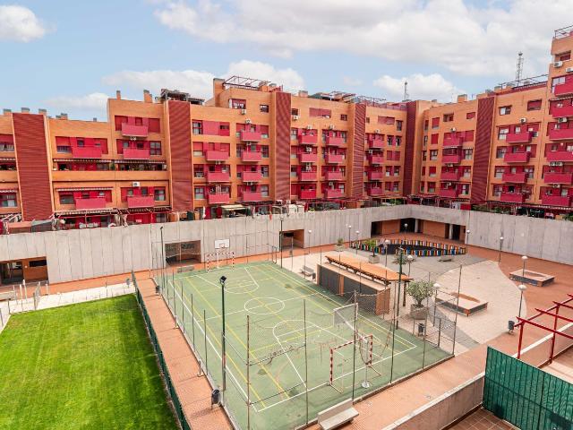 Piso en venta en Parla, Parla Este. Piso en venta en Calle del Planeta Saturno 11, Parla Este, Parla. Pisos.