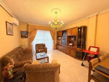 Piso en venta en Parla, Parque Inlasa. AMPLIA VIVIENDA DE 4 DORMITORIOS, 2 BAÑOS, GARAJE Y TRASTERO. Pisos.
