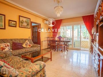 Piso en venta en Parla, Reyes. en Parla. Pisos.