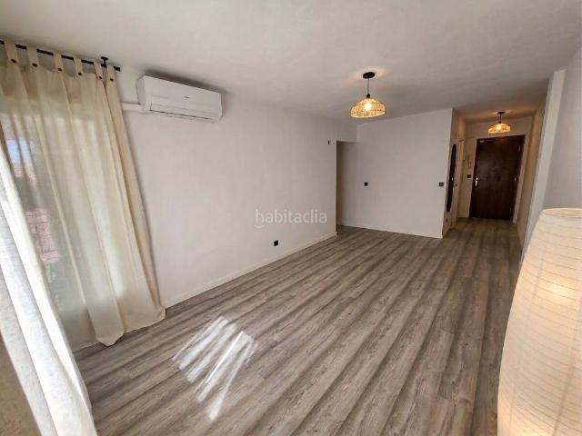 Piso en venta en Parla, Reyes. Piso reformado de 3 dormitorios y terraza en zona Reyes. Pisos.