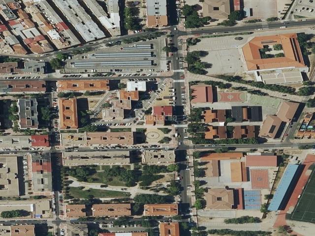 Piso en venta en Parla, Reyes. Venta de Casa en Parla. Pisos.
