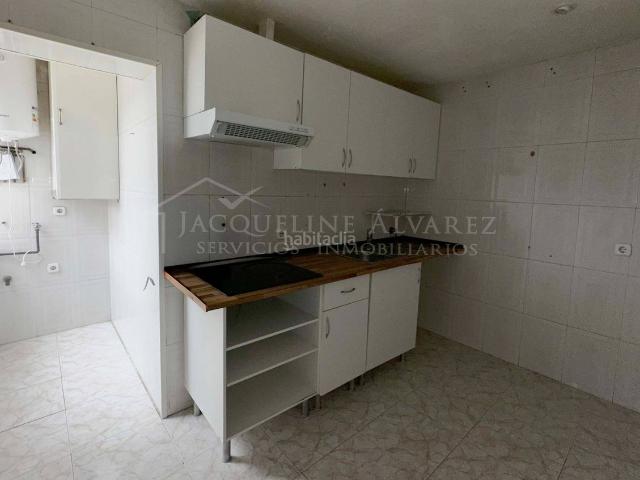 Piso en venta en Parla, Villayuventus Renfe. GRAN OPORTUNIDAD DE INVERSION EN PARLA, ZONA EL NIDO. Pisos.
