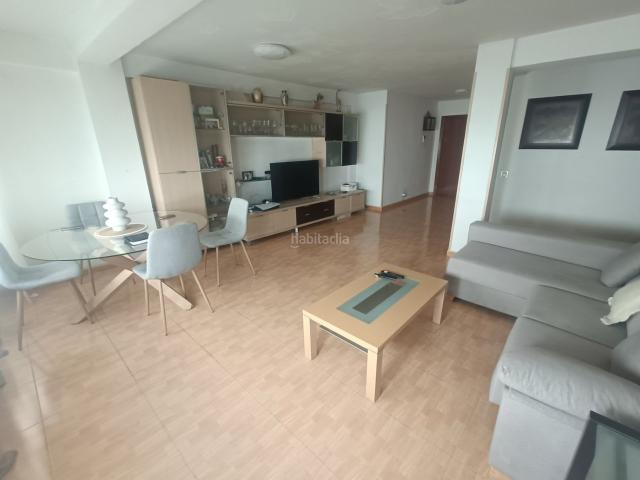 Piso en venta en Parla, Villayuventus Renfe. VIVIENDA EN VILLAYUVENTUS RENFE NO DISPONE DE ASCENSOR. Pisos.