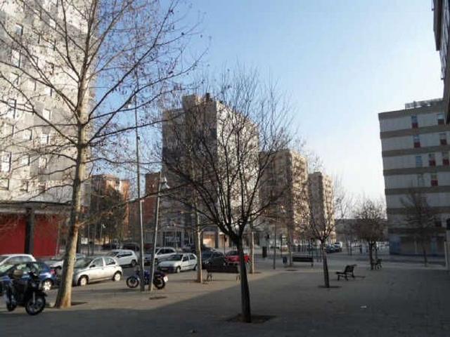 Piso en venta en parque De Les Nacions Unides, Terrassa, de 90 m² 3 habitaciones por 228.800