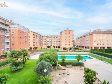 Piso en venta en Plaza Santo Domingo, Madrid - Cocina equipada