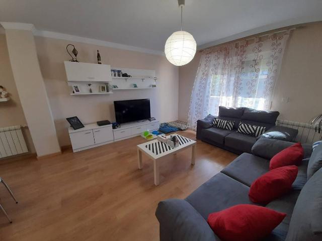 Piso en Venta en PAU 2 600