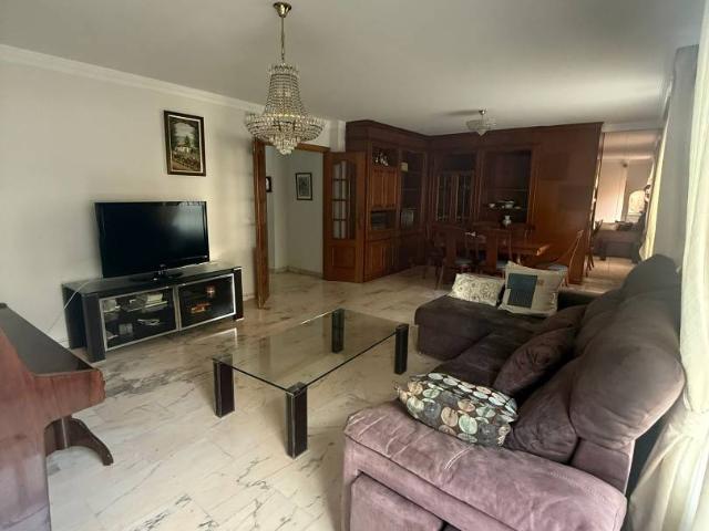 Piso en Venta en Perchel Norte