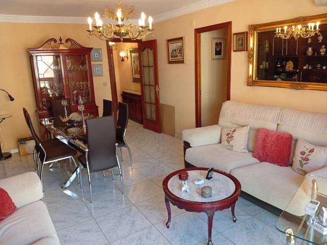 Piso en Venta en Perchel Sur Plaza de Toros Vieja