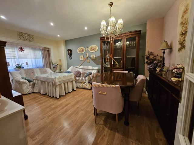 Piso en Venta en Peñamefecit Avda Barcelona