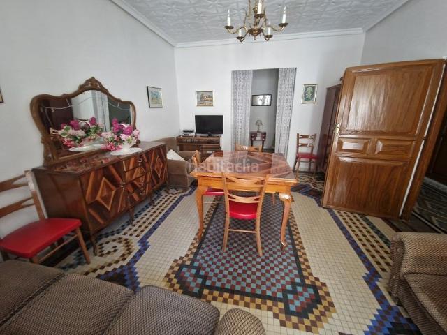 Piso en venta en Peñaranda de Bracamonte. SE VENDE VIVIENDA EN 1 PLANTA JUNTO A LA PLAZA DE PEÑARANDA. Pisos Peñaranda de.