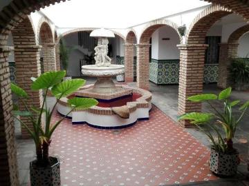 Piso en venta en Peñarroya Pueblonuevo. Excelente piso en el distrito de Pya Pueblonuevo con una superficie de 91 m2, consta de 4 dormitorios, salón comedor, cocina, A A. Pisos Peñarroya.