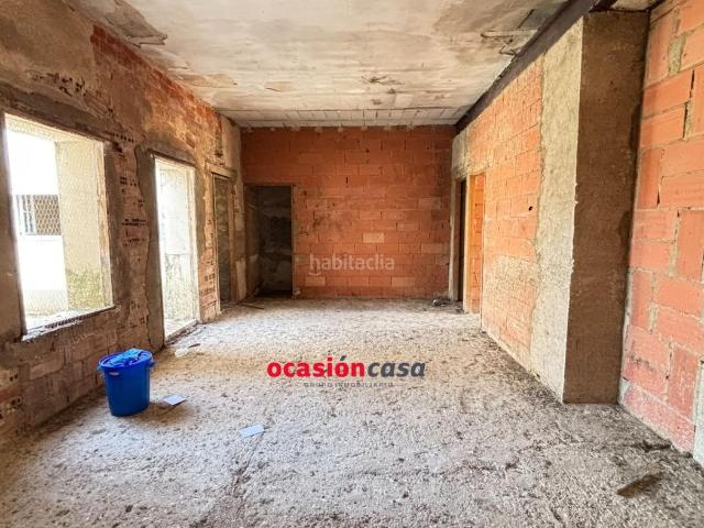 Piso en venta en Peñarroya Pueblonuevo. PISO EN BRUTO A LA VENTA EN EL CENTRO DE PUEBLONUEVO. Pisos Peñarroya.