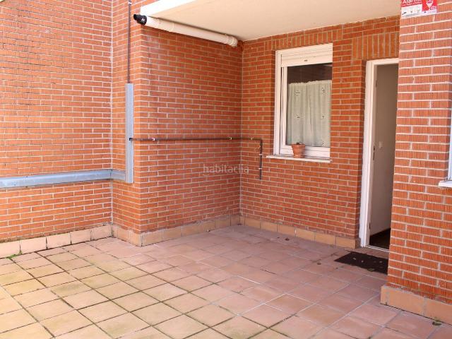 Piso en venta en Piélagos, Boo. Bajo con jardín privado y licencia turística en Boo de Piélagos, a un paso de las playas de Liencres. Pisos.