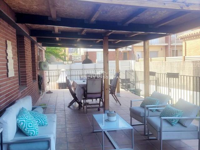 Piso en venta en Piera. Piso en Piera PB con terraza, piscina, trastero y Garage. Pisos.
