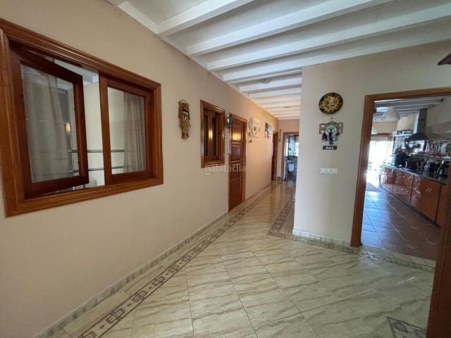 Piso en venta en Pilas. Precioso piso en planta alta a la venta en Pilas de primera mano! Municipio que se encuentra a 39 km cerca de playa de Matalascaña. Pisos.