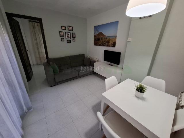 Piso en venta en Pineda de Mar, Centre. Fantàstic baix de 2 habitacions amb una àmplia terrassa amb accés directe a la zona de la piscina. Pisos Pineda de.