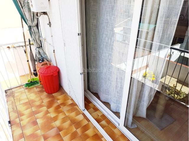 Piso en venta en Pineda de Mar, Poblenou. Apartamento en Pineda de Mar, situado en la Avenida Mediterrani, en la zona de Poblenou, rodeado de comercios, servicios y con exc. Pisos Pineda de.