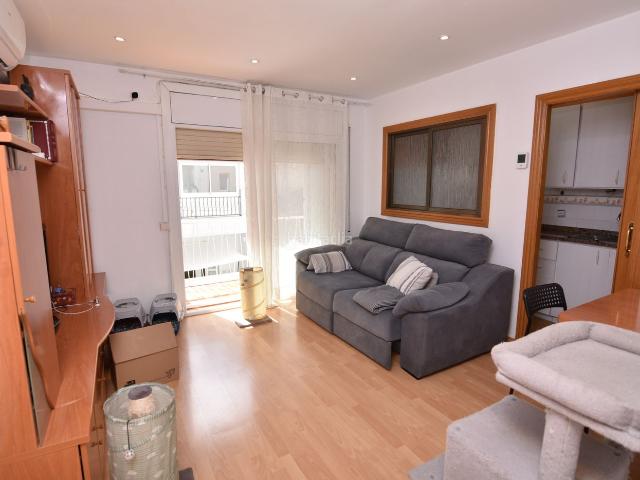 Piso en venta en Pineda de Mar, Poblenou. PISO ECONOMICO REFORMADO. Pisos Pineda de.