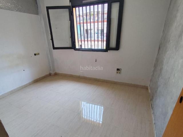 Piso en venta en Pineda de Mar, Poblenou. Piso en edificio muy nuevo en muy buena zona muy amplio al lado de todos los servicios y de Calella y playas. Pisos Pineda de.