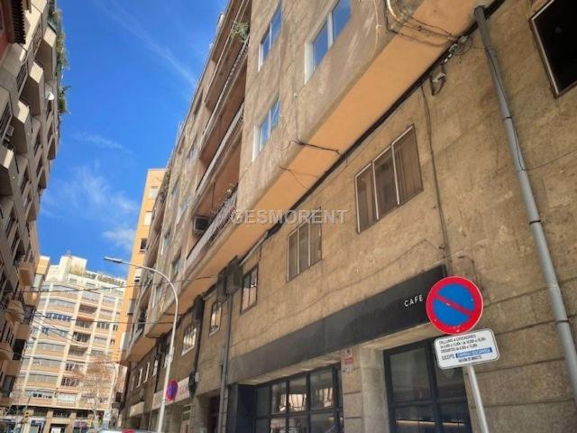 Piso en Venta en Plaça dels Patins