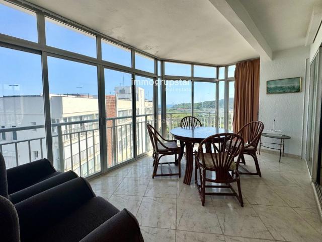 Piso en venta en Platja d´Aro, Centre Platja Costa Brava. Apartamento en primera línea mar Platja DAro. Pisos Platja.