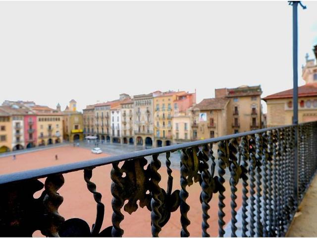 Piso en venta en plaza Major, Vic, de 169 m² 3 habitaciones por 700.000