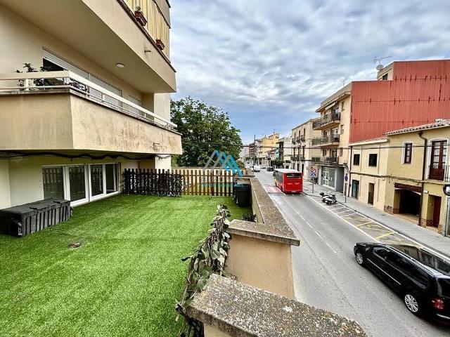 Piso en venta en plaza Mn Baldiri Reixac, Santa Cristina d´Aro, de 65 m² 3 habitaciones por 195.000
