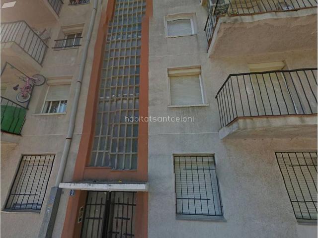 Piso en venta en plaza Cardenal Cisneros, Sant Celoni, de 55 m² 2 habitaciones por 91.000
