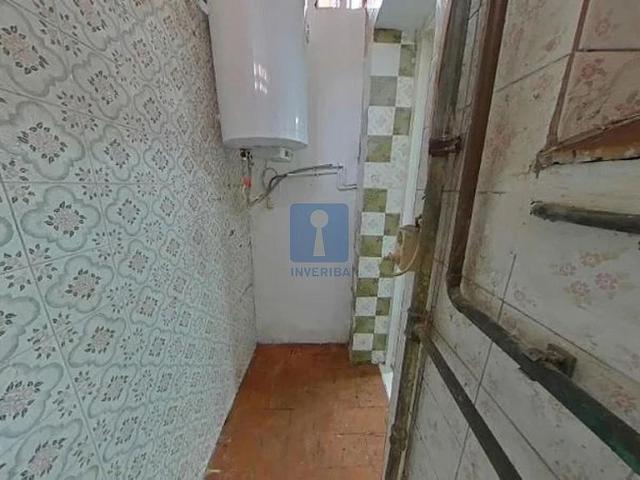 Piso en venta en plaza De Miquel Julià, Sant Vicenç dels Horts, de 62 m² 2 habitaciones por 122.720