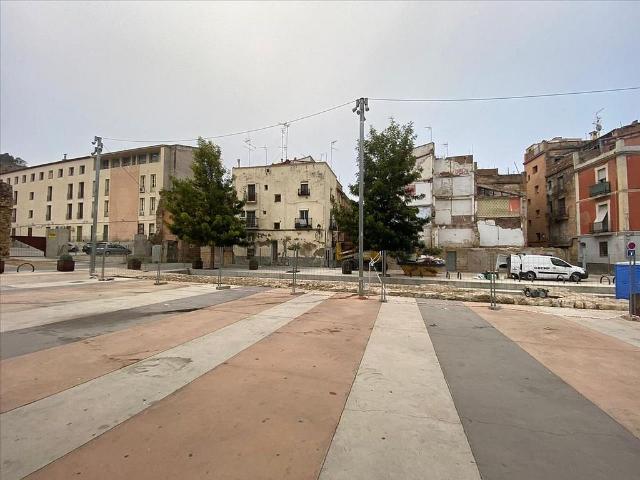 Piso en venta en plaza De Mossèn Sol, Tortosa, de 65 m² 2 habitaciones por 15.000