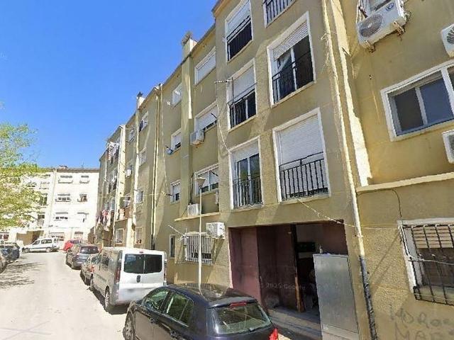 Piso en venta en plaza De Catalunya, Girona, de 53 m² 2 habitaciones por 80.000