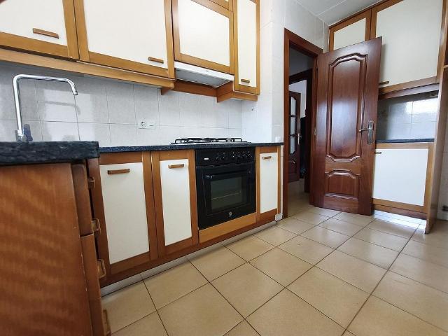 Piso en venta en plaza De Catalunya, Ripoll, de 65 m² 4 habitaciones por 150.000