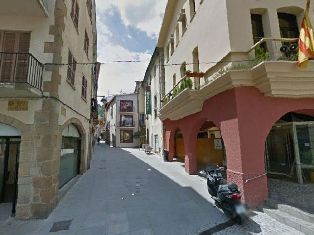 Piso en venta en plaza De la Vila, Arbúcies, de 121 m² 3 habitaciones por 73.400