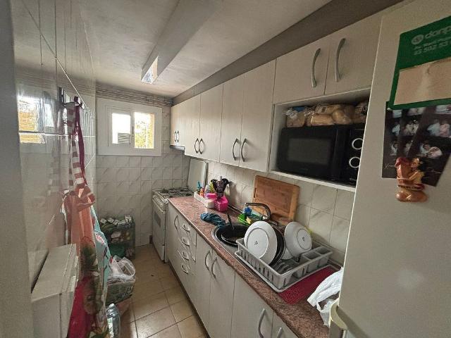 Piso en venta en plaza De Las Balears, Badalona, de 55 m² 3 habitaciones por 145.000