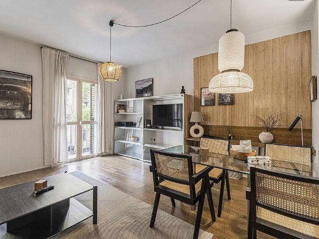 Piso en venta en plaza De Les Olles, Barcelona, de 48 m² 1 habitación por 450.000