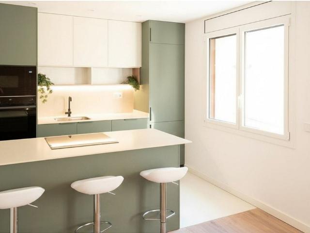 Piso en venta en plaza De Lesseps, Barcelona, de 100 m² 3 habitaciones por 618.000