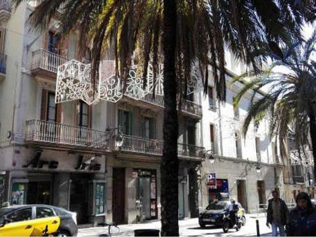 Piso en venta en plaza De Trilla, Barcelona, de 48 m² 1 habitación por 220.000