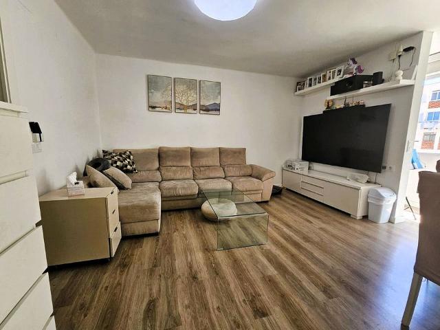 Piso en venta en plaza D'eduard Torroja, Barcelona, de 83 m² 3 habitaciones por 380.000