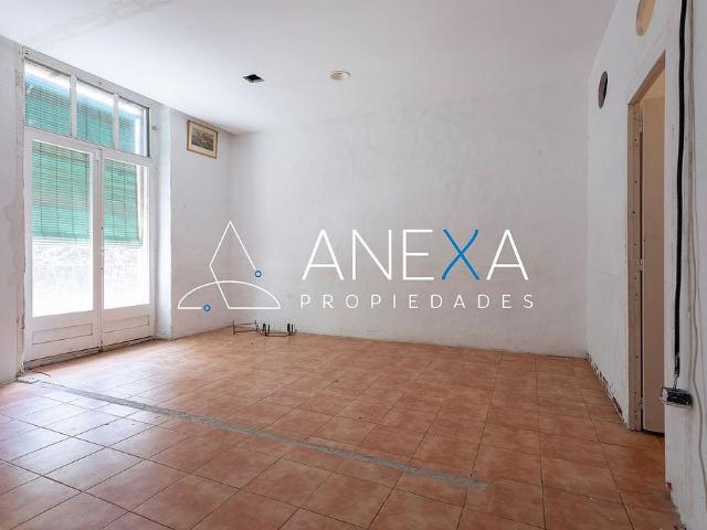 Piso en venta en plaza D'eivissa, Barcelona, de 58 m² 2 habitaciones por 275.000