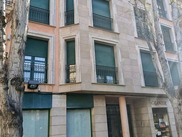 Piso en venta en plaza Del Pati, Valls, de 175 m² 4 habitaciones por 250.000