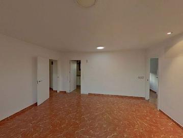 Piso en venta en plaza Dels Merinals, Sabadell, de 109 m² 4 habitaciones por 208.950