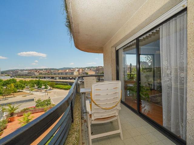 Piso en venta en plaza D'europa, Girona, de 97 m² 4 habitaciones por 360.000