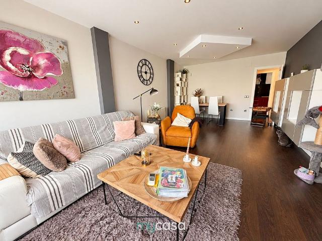 Piso en venta en plaza Enginyer Deulofeu, Badalona, de 122 m² 3 habitaciones por 392.000