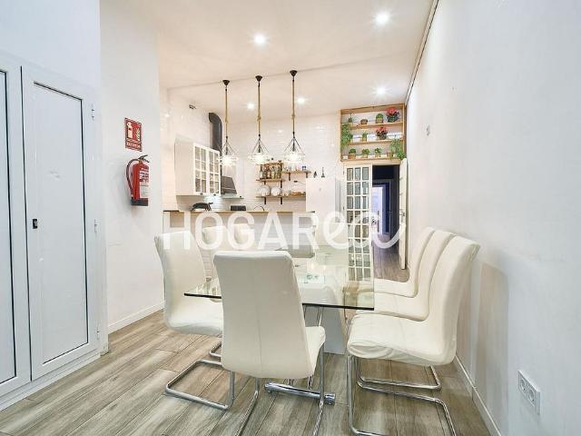 Piso en venta en plaza Espanyola, Hospitalet de Llobregat, L´, de 323 m² 3 habitaciones por 300.000