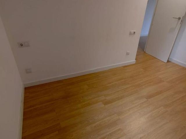 Piso en venta en plaza Pedregar, Manresa, de 57 m² 2 habitaciones por 97.000