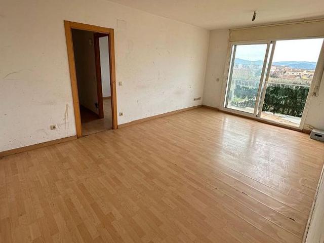 Piso en venta en plaza Pere Lloberas, Bisbal d´Empordà, La, de 83 m² 4 habitaciones por 129.000