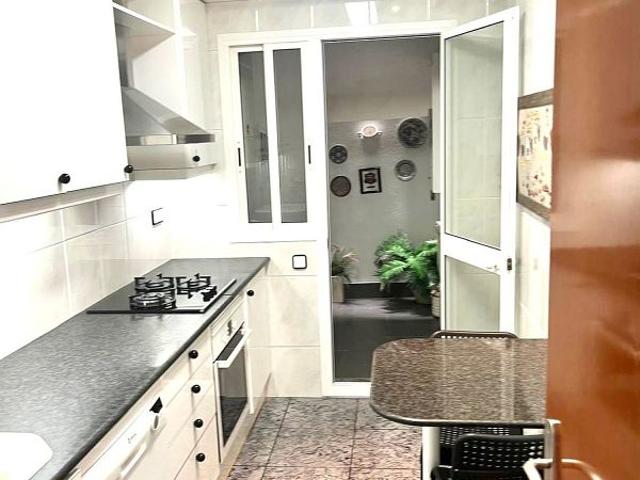 Piso en venta en plaza Revolució de Setembre, Barcelona, de 89 m² 3 habitaciones por 560.000